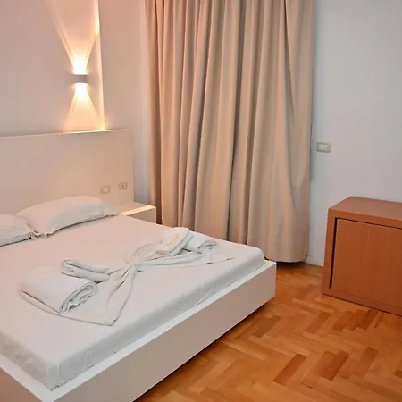 Szálloda Thea *